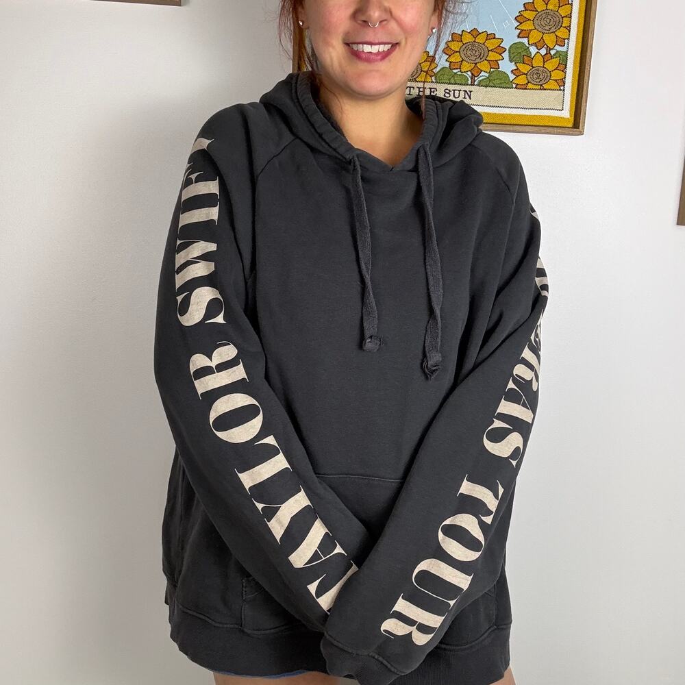 Taylor Swift the Eras Tour black hoodie XL